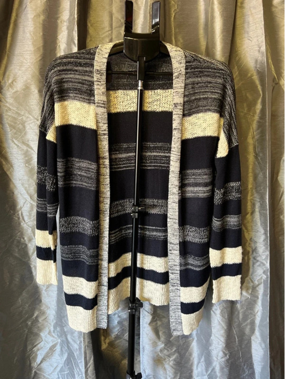 Moral Fiber Sz Lg Open Front Sweater
